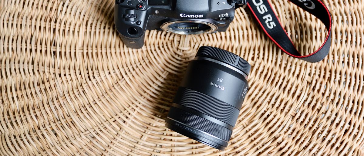 Canon RF 85mm f/2 Macro IS STM