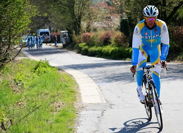 Alberto Contador (Astana) tests his legs ahead of Li&egrave;ge-Bastogne-Li&egrave;ge.