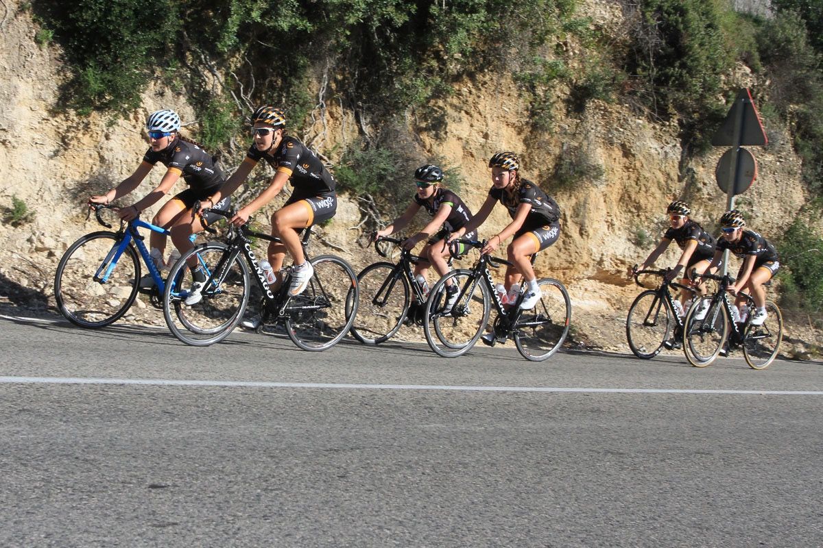 Elisa Longo Borghini and Dani King lead the team