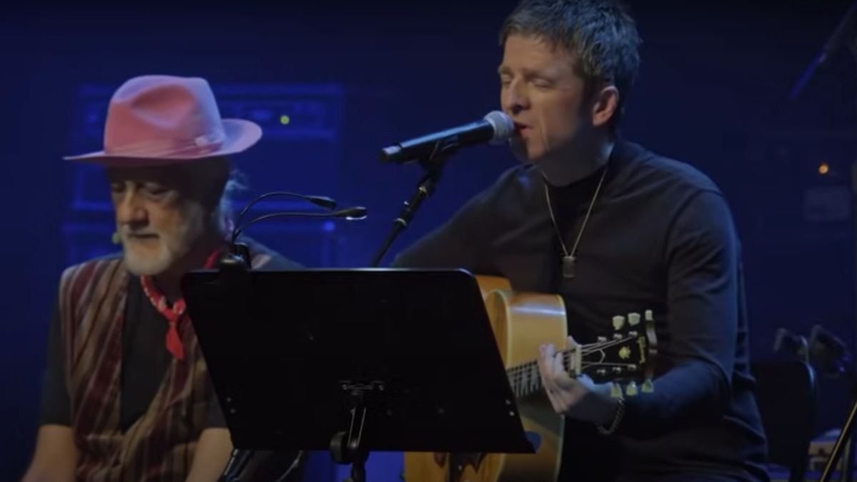 Mick Fleetwood and Noel Gallagher perform Peter Green&#039;s &quot;The World Keep on Turning&quot; at the London Palladium on February 25, 2020.