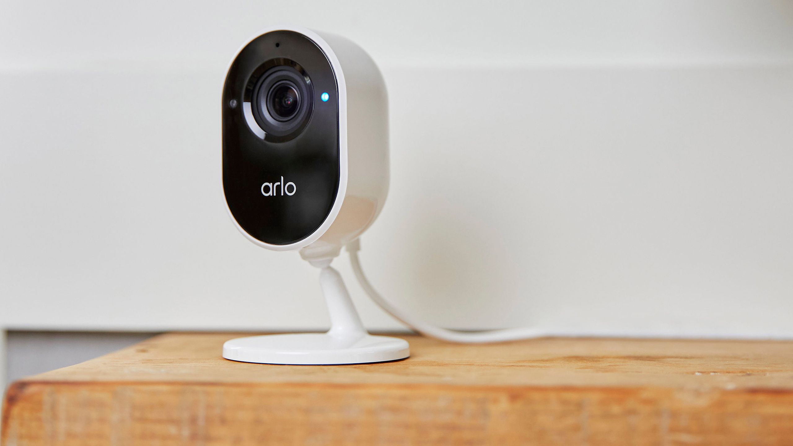Arlo Essential Indoor Camera vs Ring Indoor Cam: Pick the right home ...