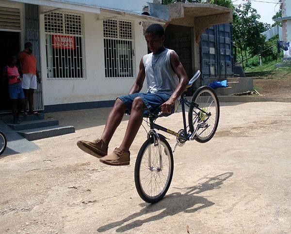 Sweet Jamaican bike trick.