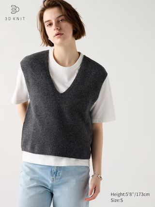 Uniqlo, 3D Knit Soufflé Yarn V Neck Vest