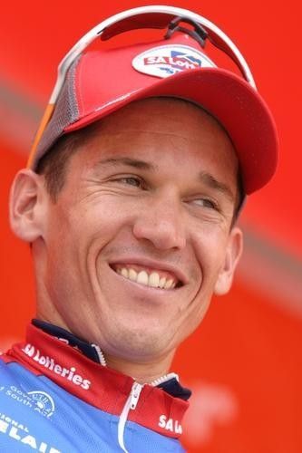 Robbie McEwen (Davitamon-Lotto) reclaimed the sprinters jersey