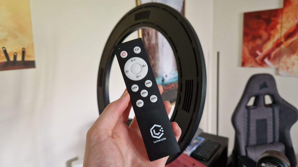 Lumecube Ring Light Pro remote control