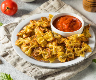 Air fried pasta chips