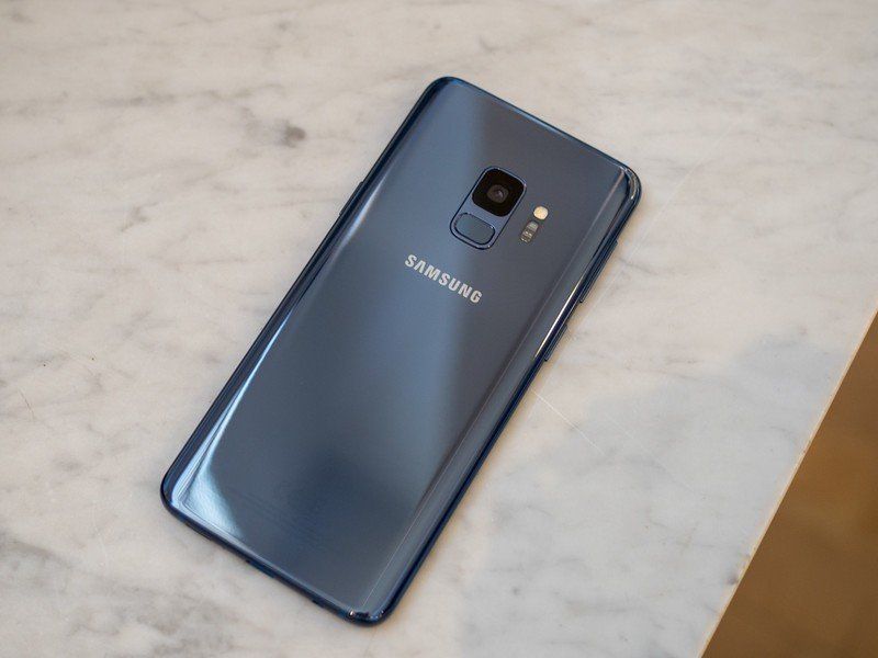 Samsung Galaxy S9 in Coral Blue