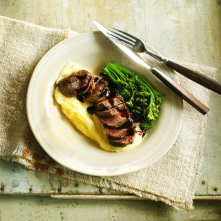 Venison Steaks With Redcurrant Sauce