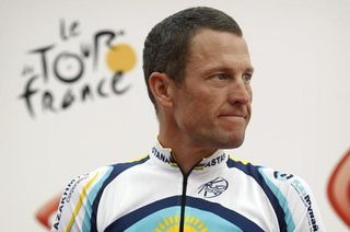 Armstrong discusses doping, doubt in first Tour press conference since 2005