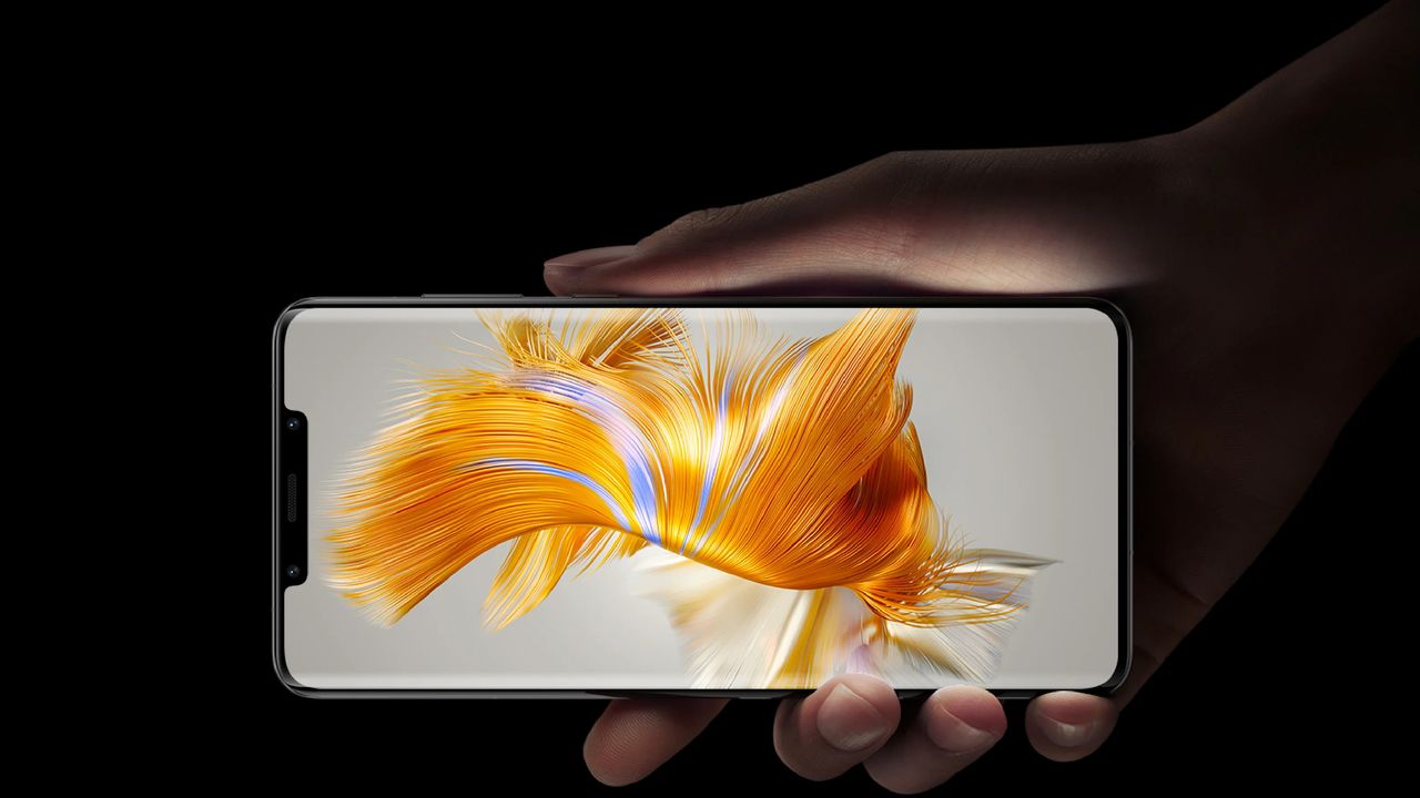 Holding the Huawei Mate 50 Pro
