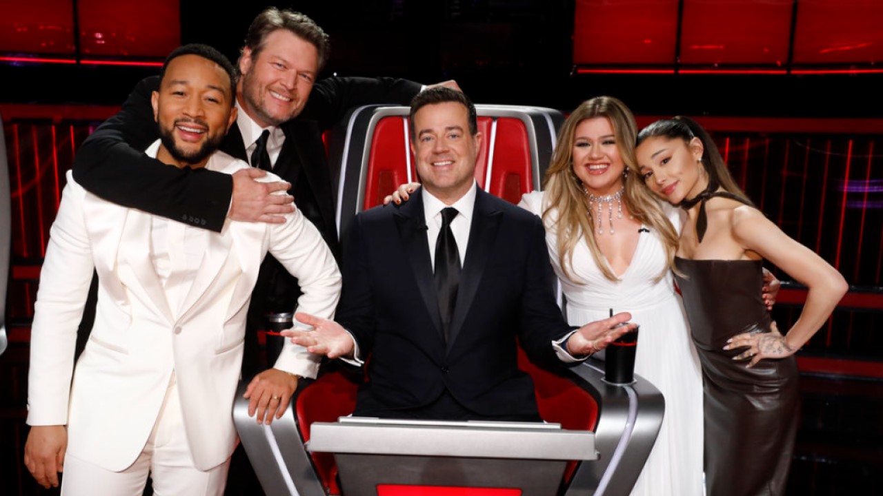 The Voice Season 21 coaches Blake Shelton, Kelly Clarkson, John Legend and Ariana Grande with host Carson Daly.