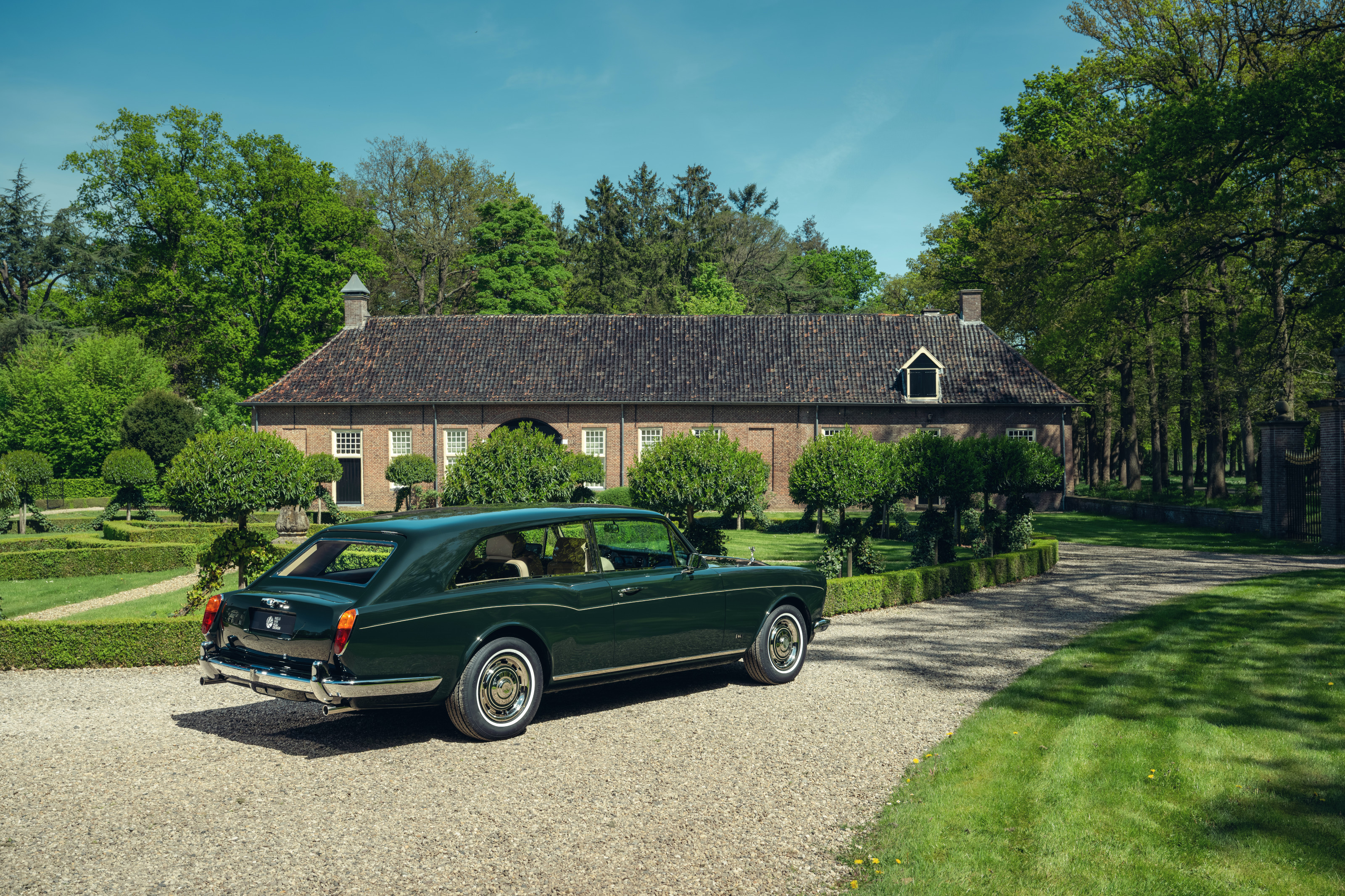 Rolls-Royce Corniche Shooting Brake by Niels van Roij Design