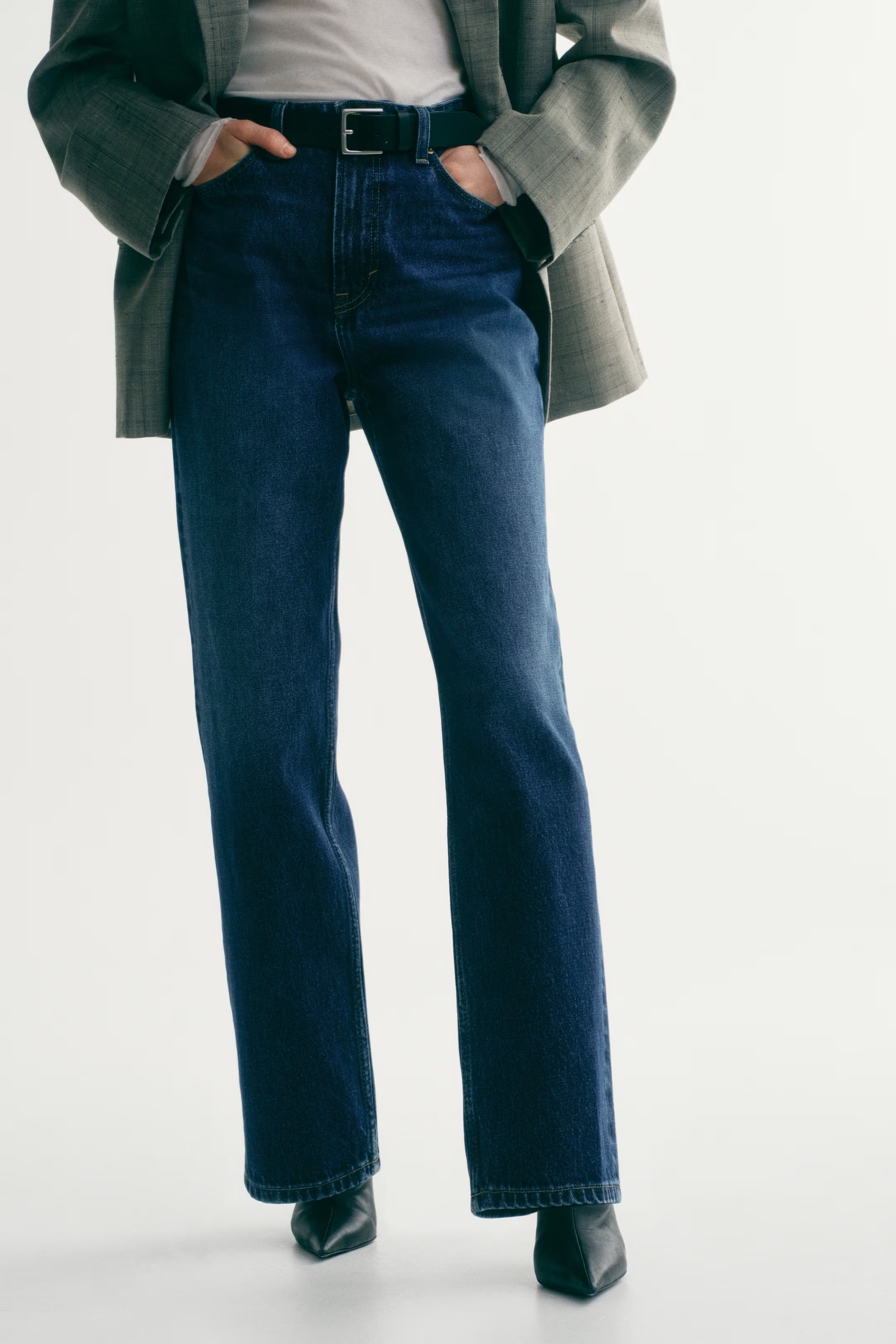 H&amp;amp;M, Straight High Jeans