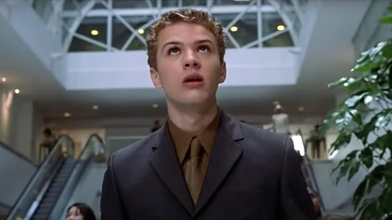 Ryan Phillippe in Cruel Intentions looking up above the camera frame.