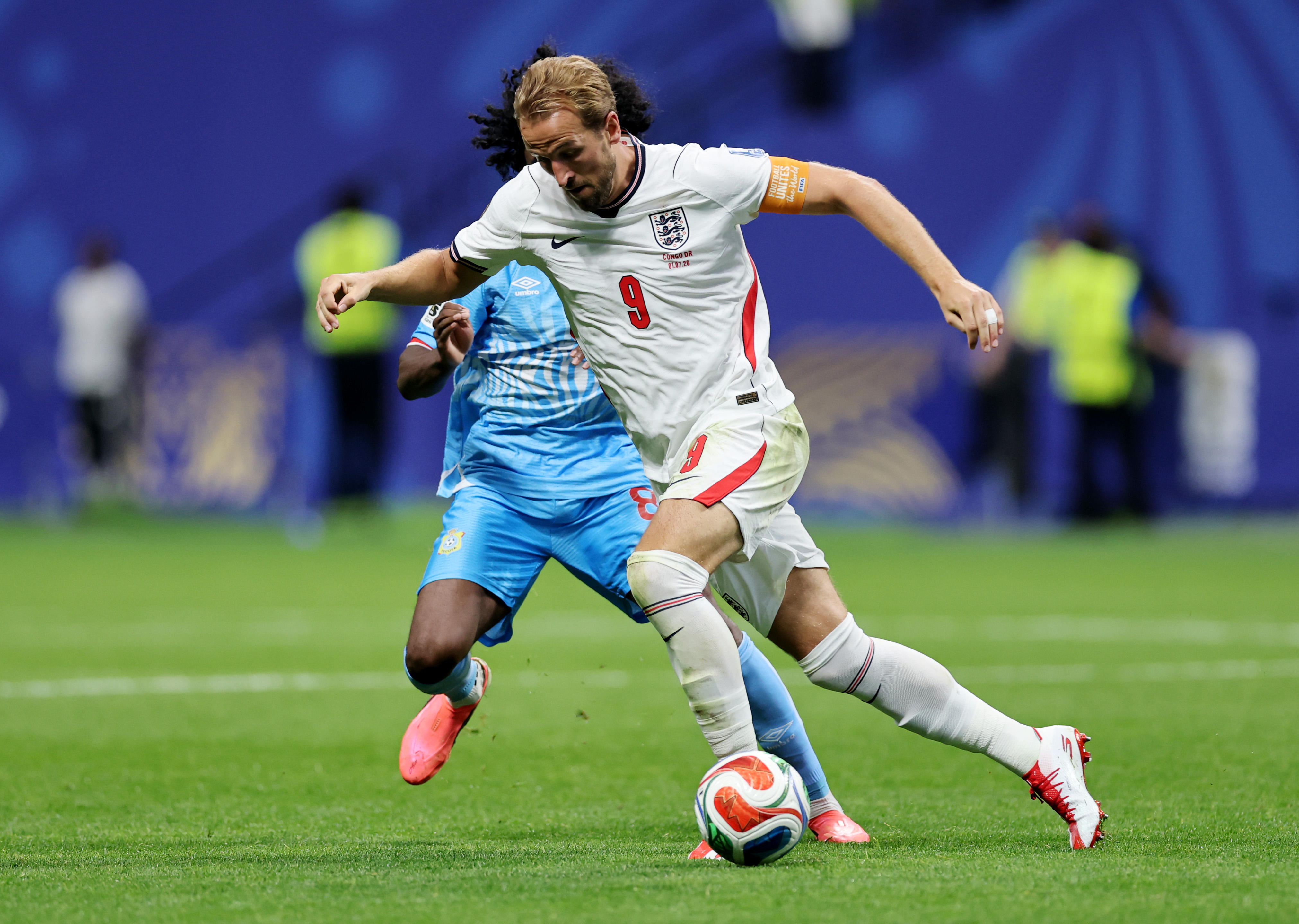 ATLANTA, GEORGIA - JULY 01: Harry Kane #9 of England controls the ball against Samuel Moutoussamy #8 of Congo DR during the FIFA World Cup 2026 Round Of 32 match between England and Congo DR at Atlanta Stadium on July 01, 2026 in Atlanta, Georgia. (Photo by Michael Reaves/Getty Images)