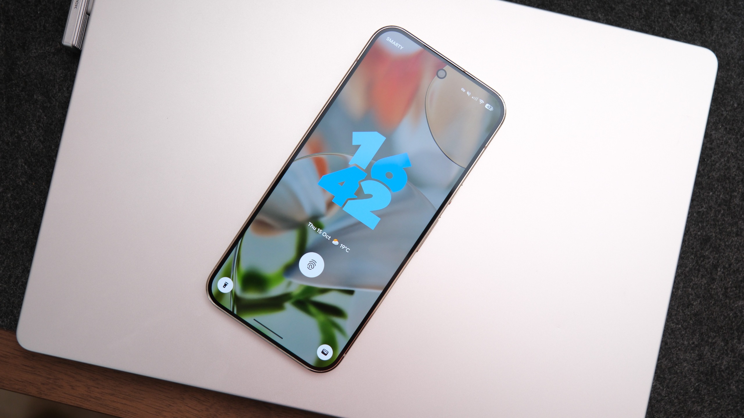 Google Pixel 11 Pro XL screen