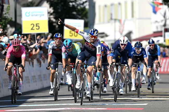 Jordi Meeus vince a Neuhausen am Rheinfall (foto: Getty Images)