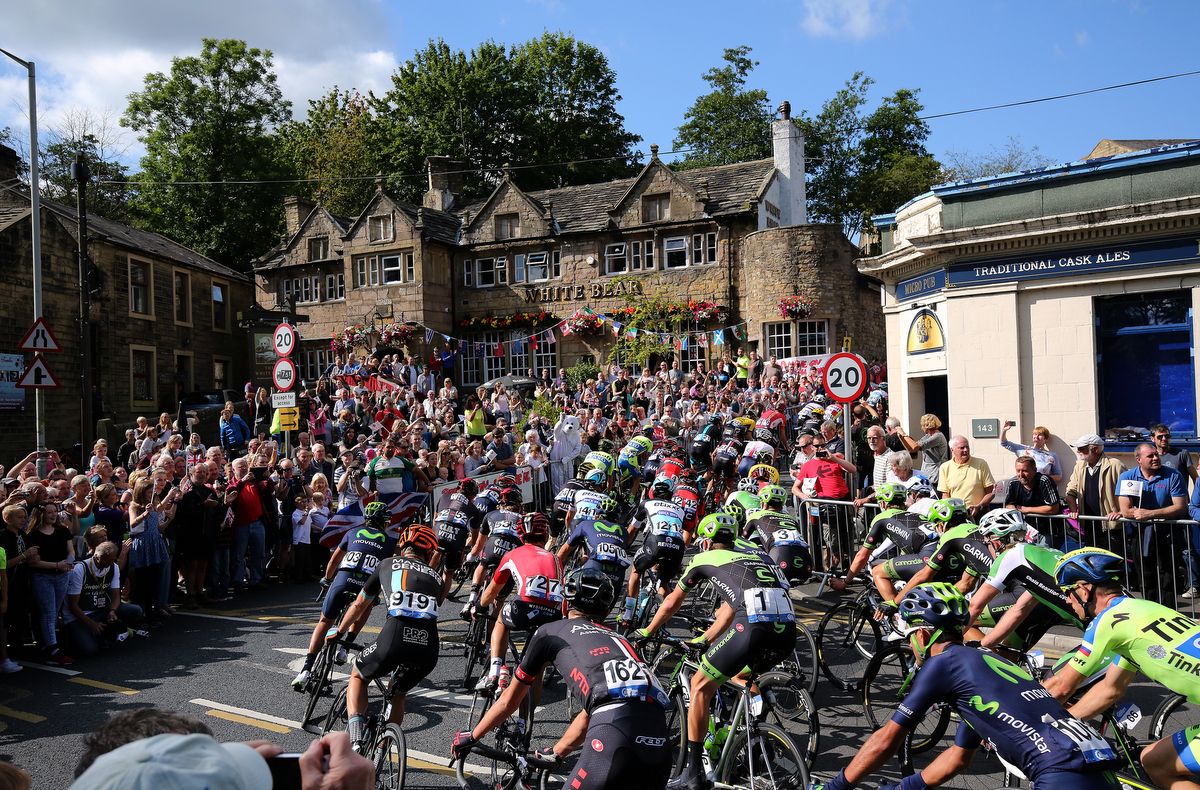 Big crowds were a feature of stage 3