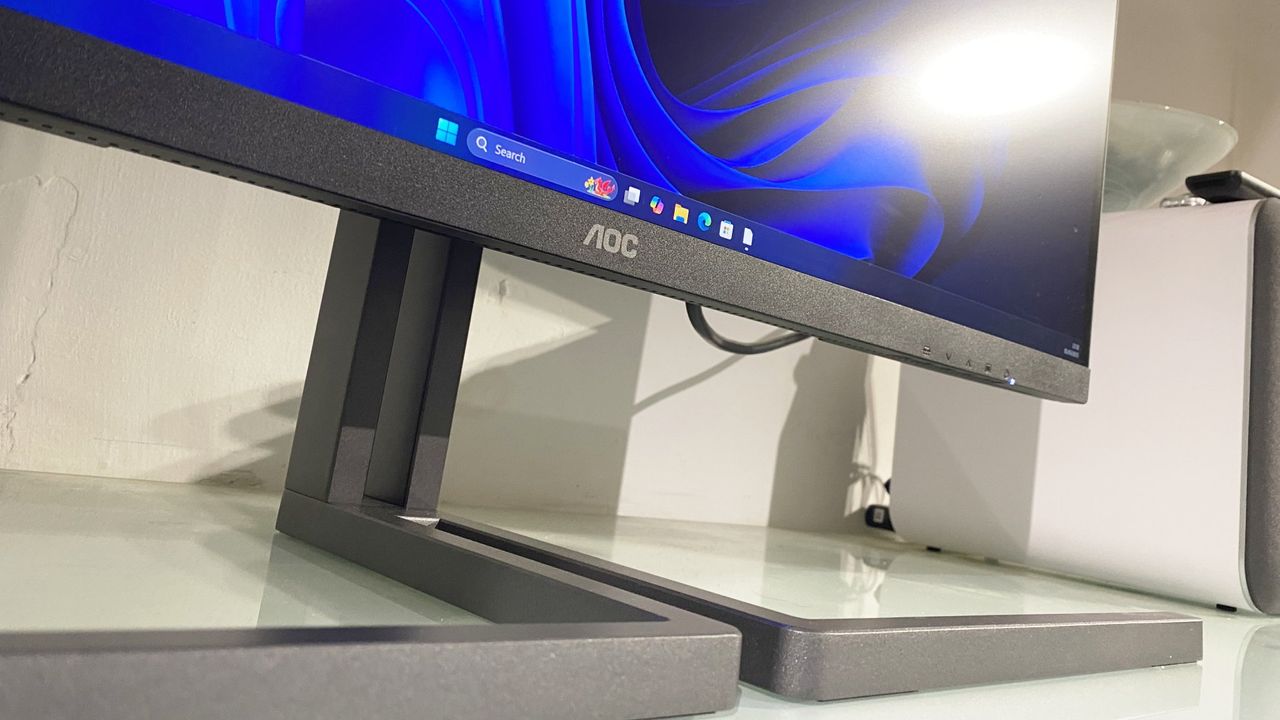 AOC Graphic Pro U32U3CV during our review