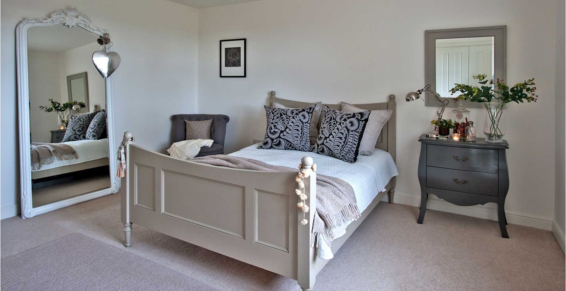 White guest bedroom style for Christmas and decluttered