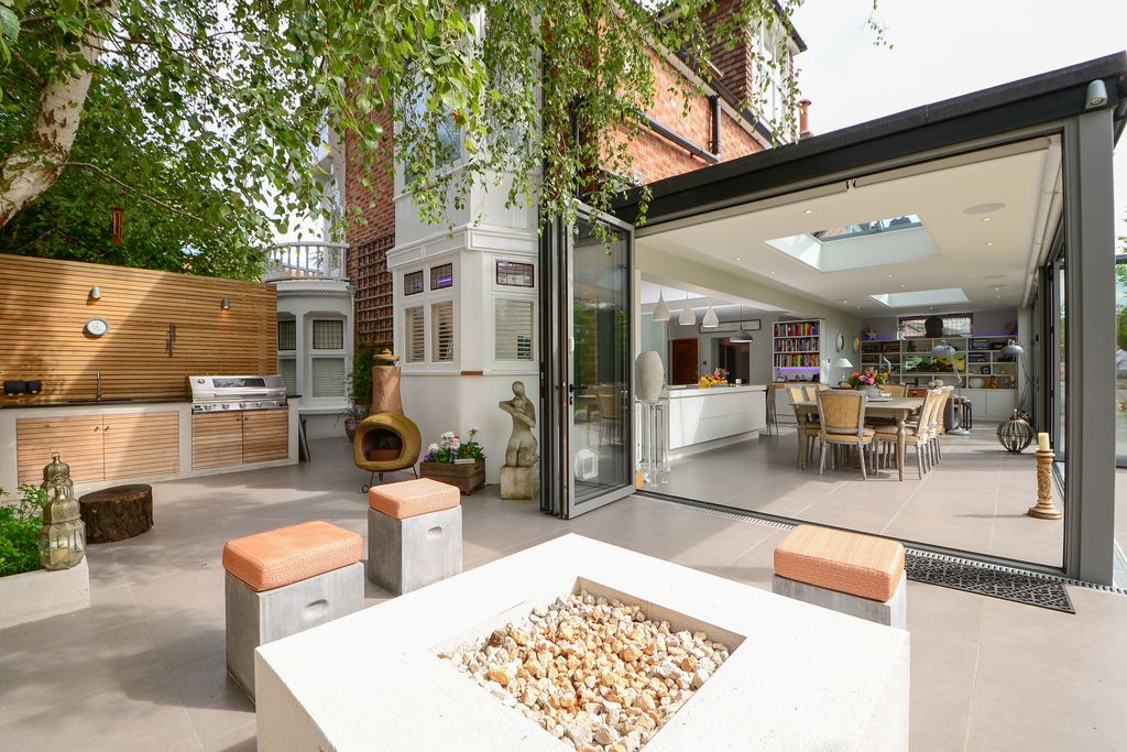 How to successfully link your indoor and outdoor spaces | Real Homes