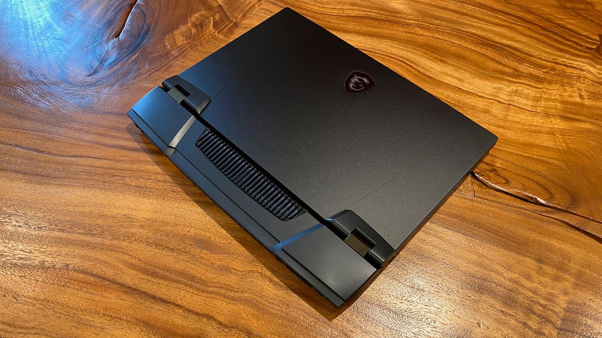 MSI Titan GT77