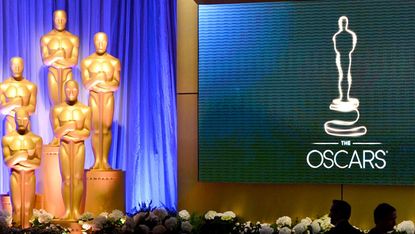 oscars-stage-220213.jpg