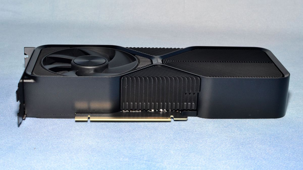 Nvidia GeForce RTX 4070 Super Founders Edition unboxing and card photos