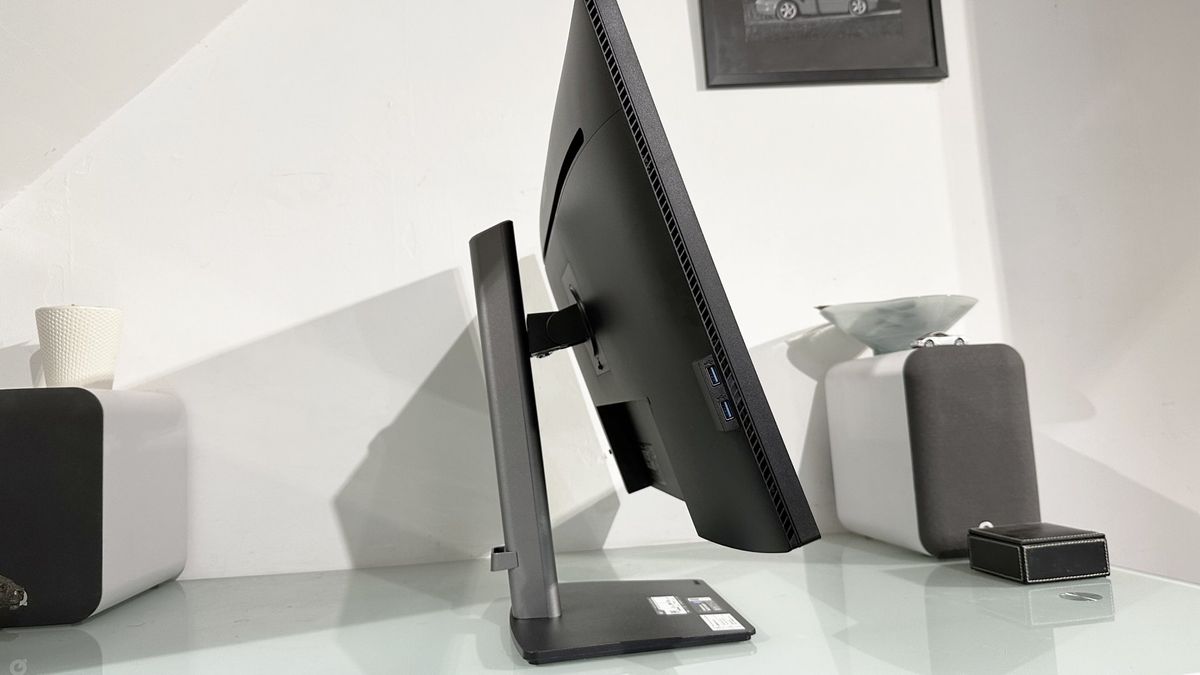 The Iiyama ProGraphic HB3201UHSNP during our testing