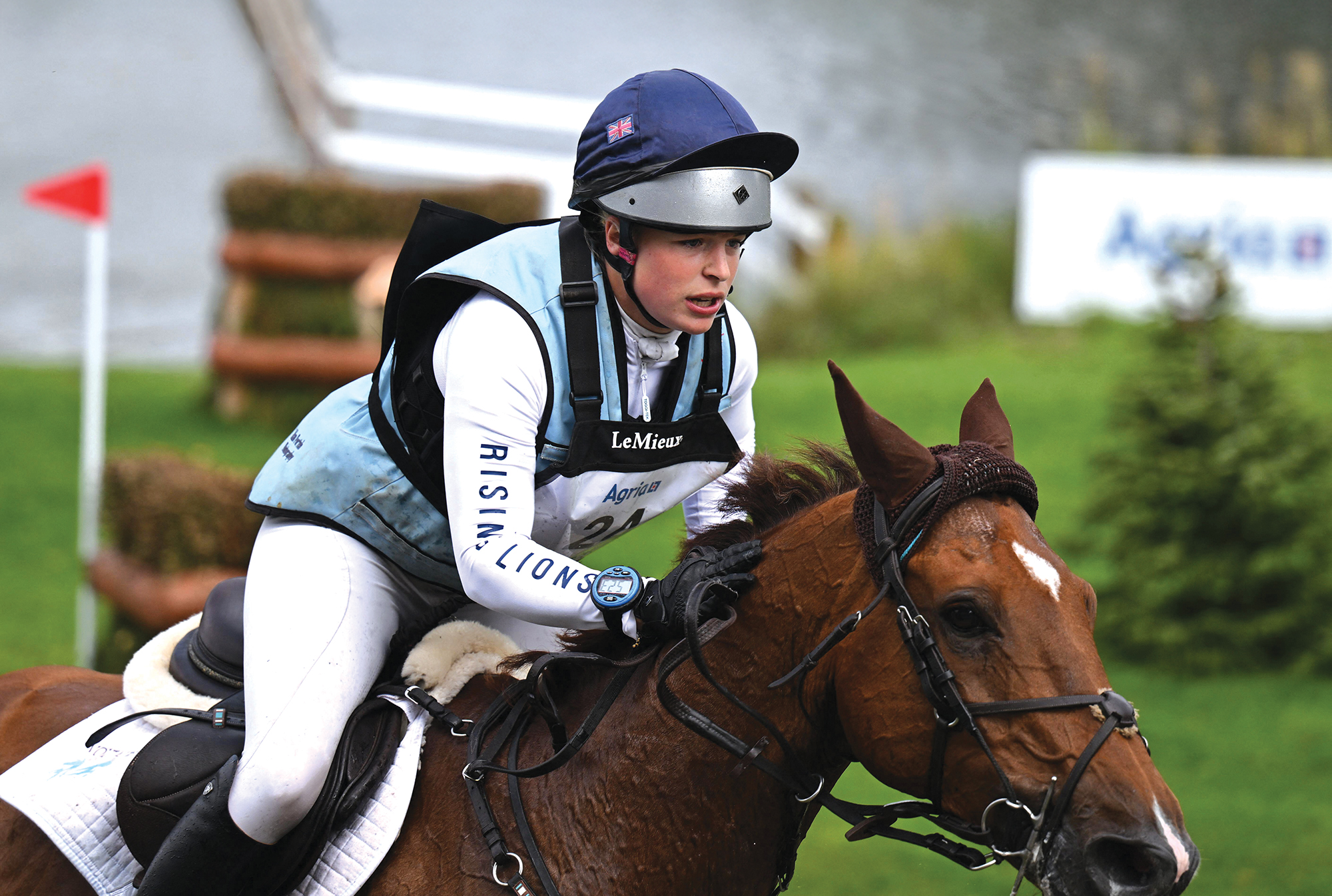Cymoon 'F' Z ridden by Isabelle Cook in action during the cross country test at Blenheim Palace International Horse Trials Credit: Action Plus Sports/Alamy Live News