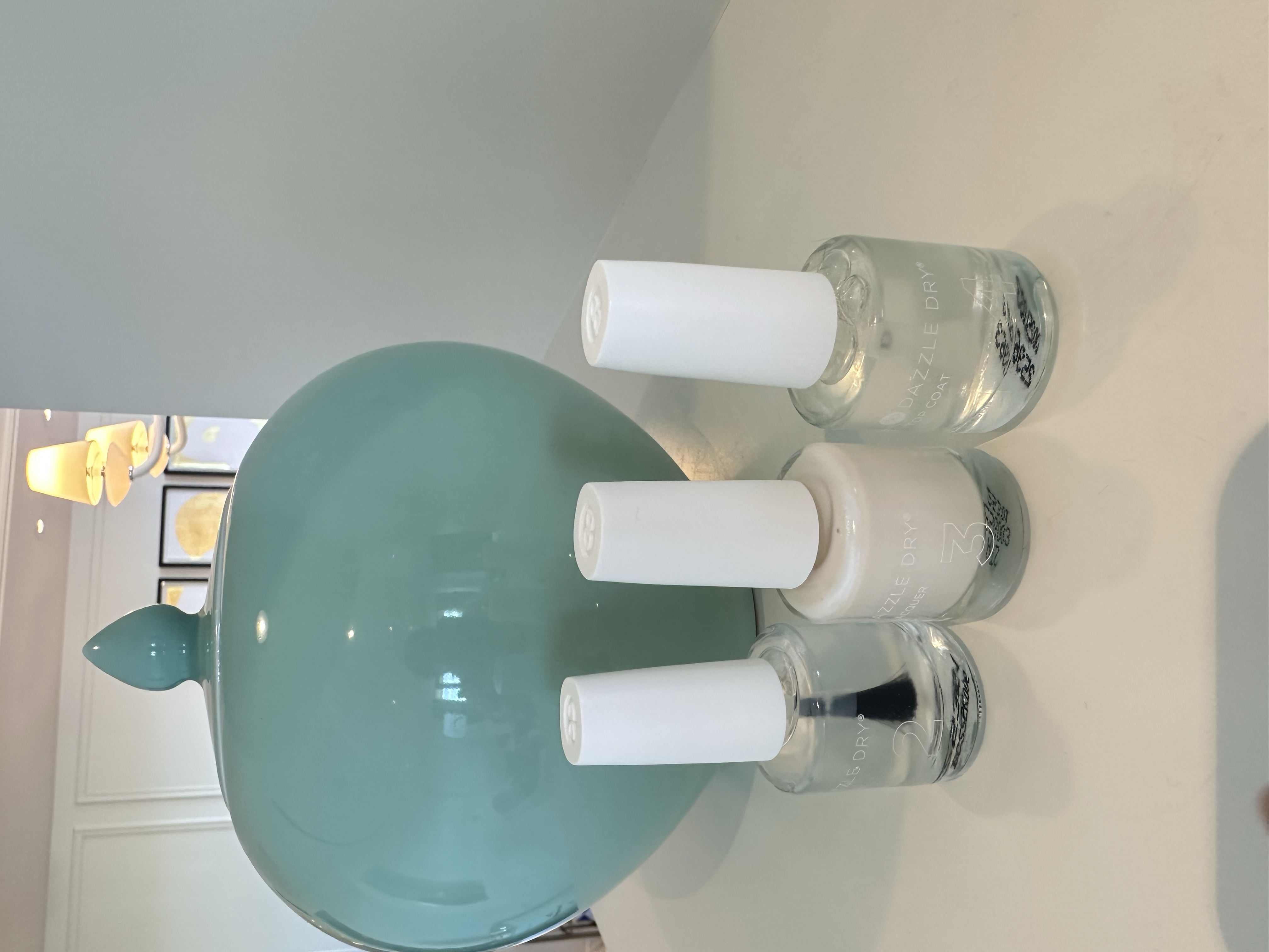 behind the scenes of amanda seyfrieds manicure at the golden globes