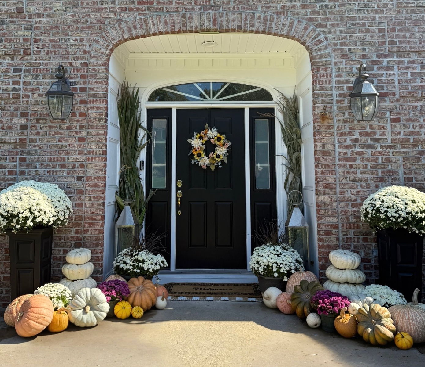 house with fall porch decor
