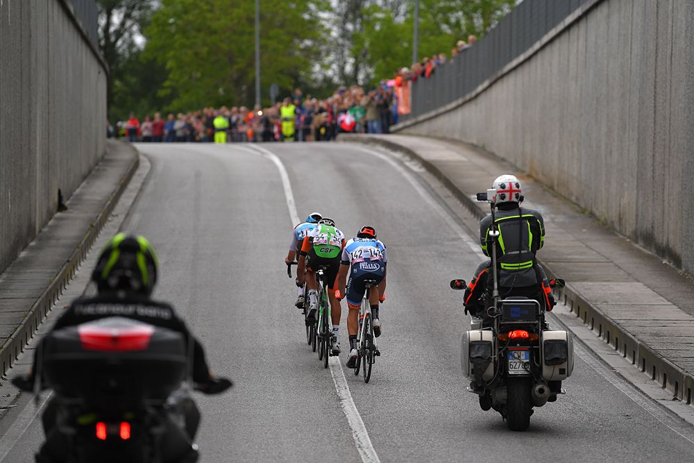 The breakaway in the closing kilometres of stage 18 at the Giro d'Italia