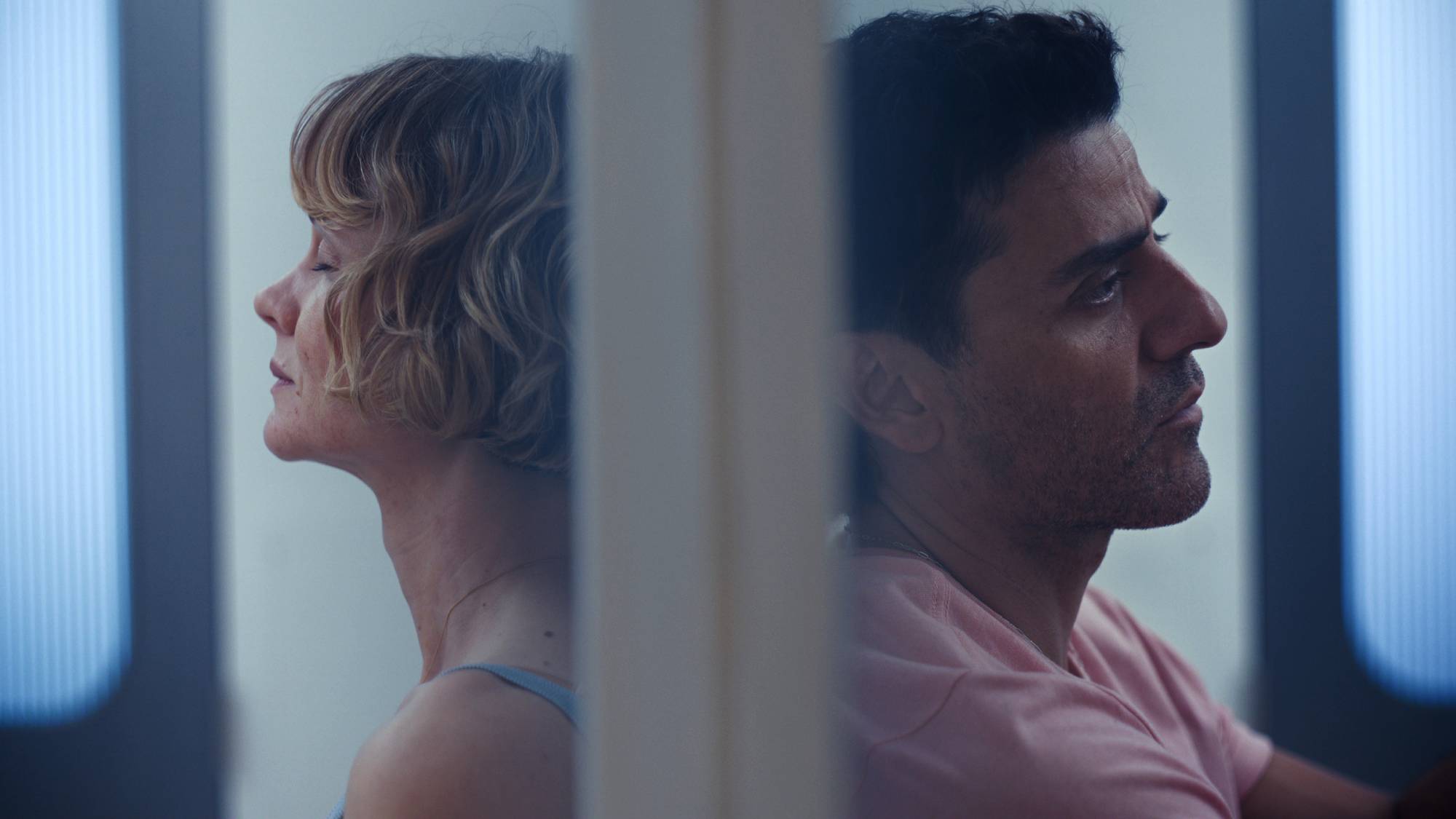 Carey Mulligan as Lindsay Crane-Martin and Oscar Isaac as Josh Martin in "Beef" season 2 on Netflix