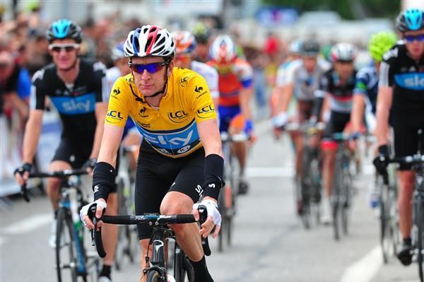 Team Sky's Bradley Wiggins maintained his lead in the GC