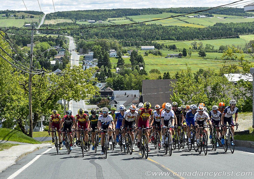 The main peloton did not chase and would eventually finish 26 minutes back