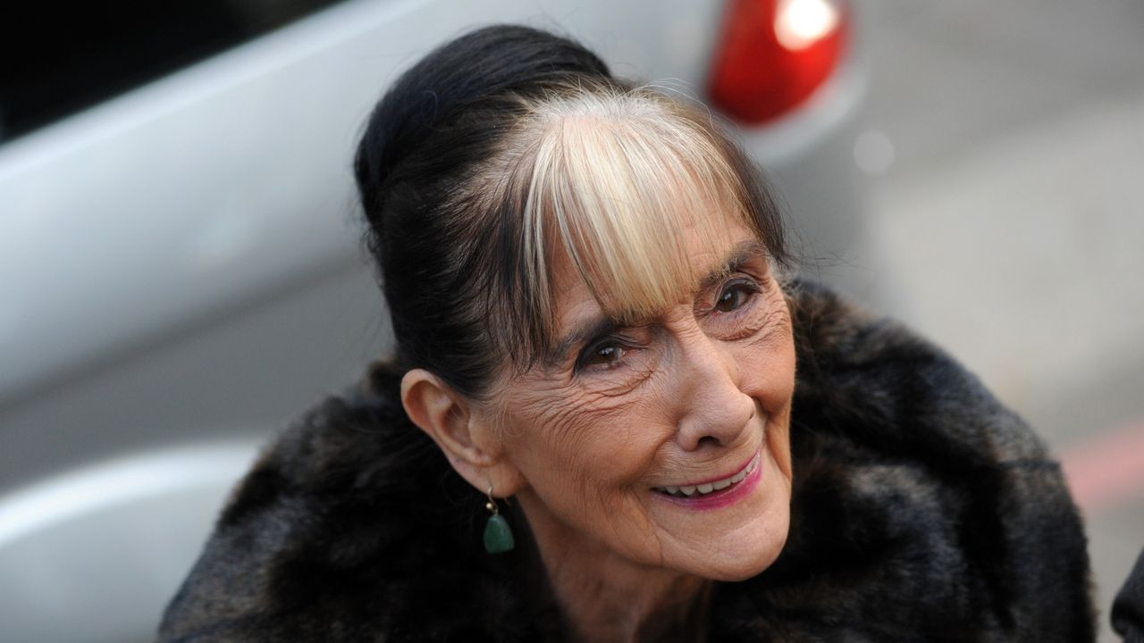 Eastenders&#039; Dot Cotton, June Brown, dies aged 95 