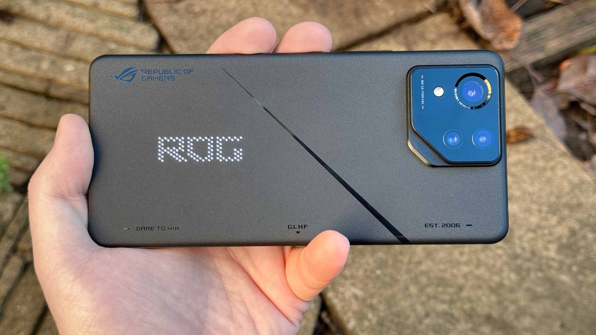 Asus ROG Phone 8.