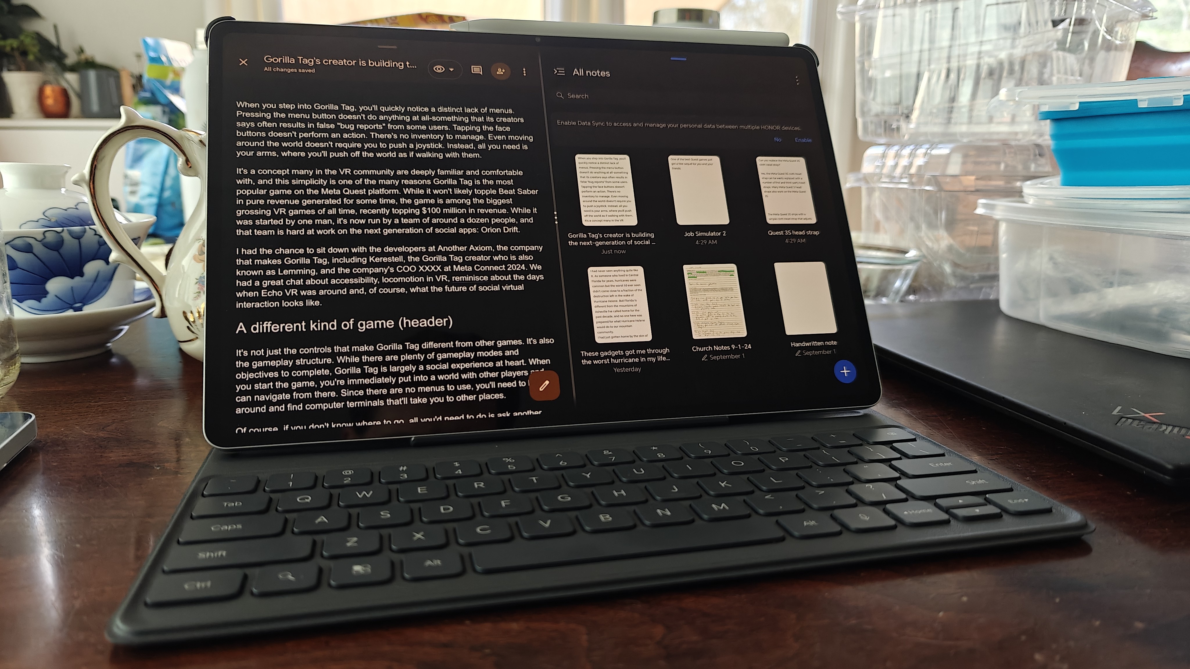 Writing with Honor MagicPad 2 with keyboard case attached