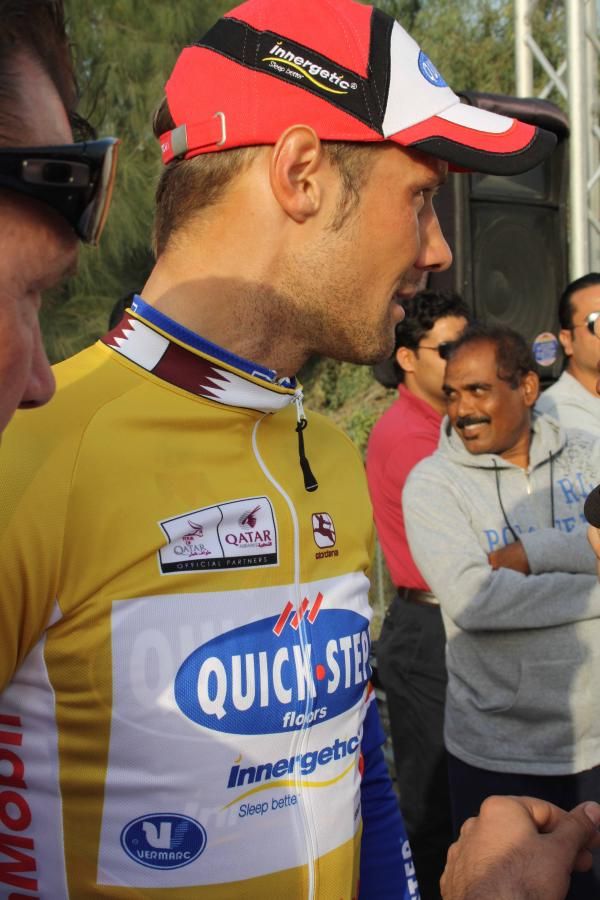 Tom Boonen (Quick Step) retains the gold jersey.