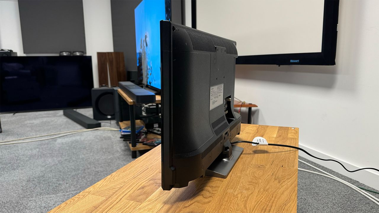 RCA Roku TV 24-inch