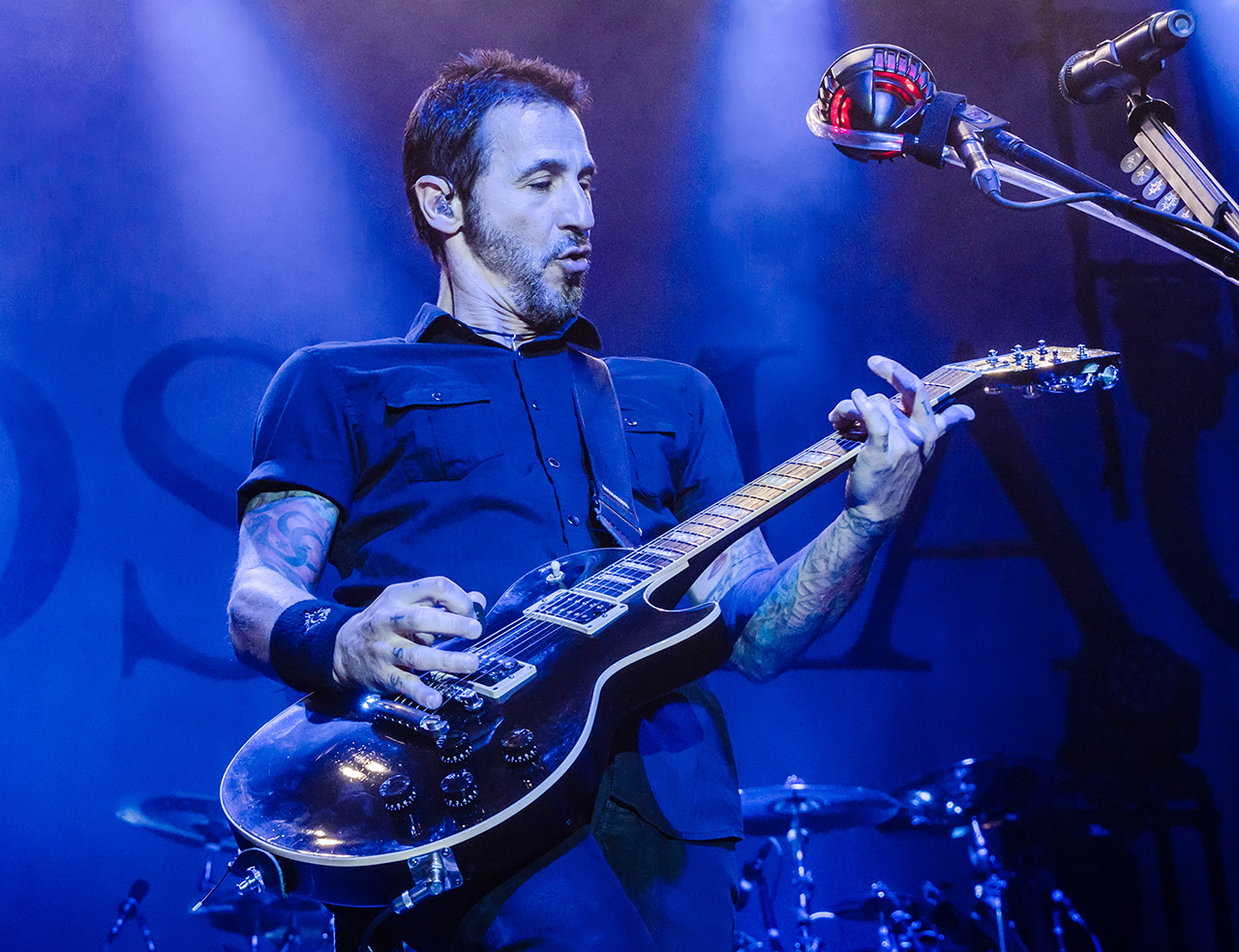 Sully Erna performs onstage with Godsmack at the Columbiahalle in Berlin, Germany on October 16, 2022