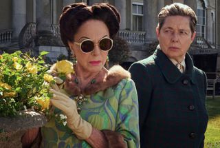 The Bitter End first look above with Joan Collins as the elderly Wallis Simpson, alongside Isabella Rossellini.