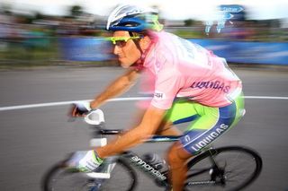 Ivan Basso (Liquigas-Doimo) speeds through the criterium