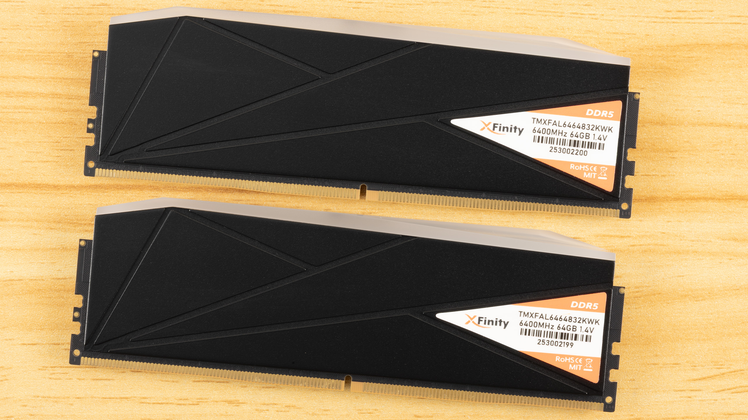 V-Color Manta XFinity RGB DDR5-6400 C32