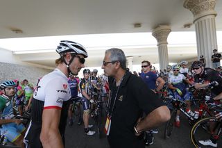 Fabian Cancellara discusses with Salim bin Mubarak Al Hasani Photo : Yuzuru SUNADA