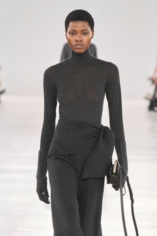 Model on the Max Mara fall/winter 2024 runway.