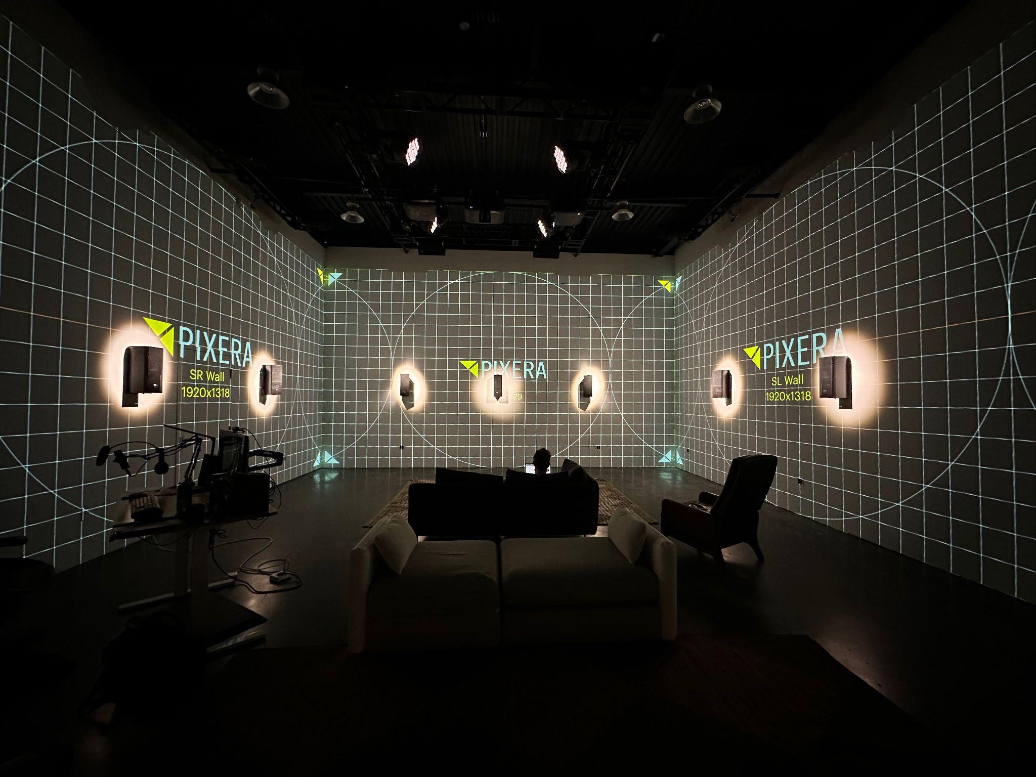 Live immersive digital art studio