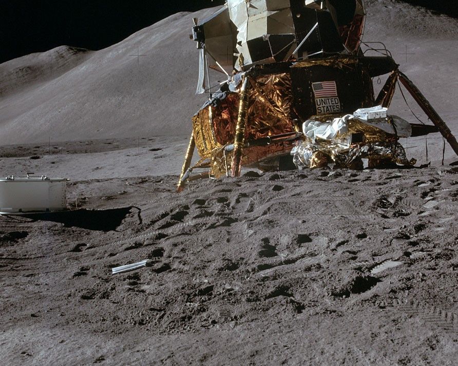 apollo program lunar dust problem