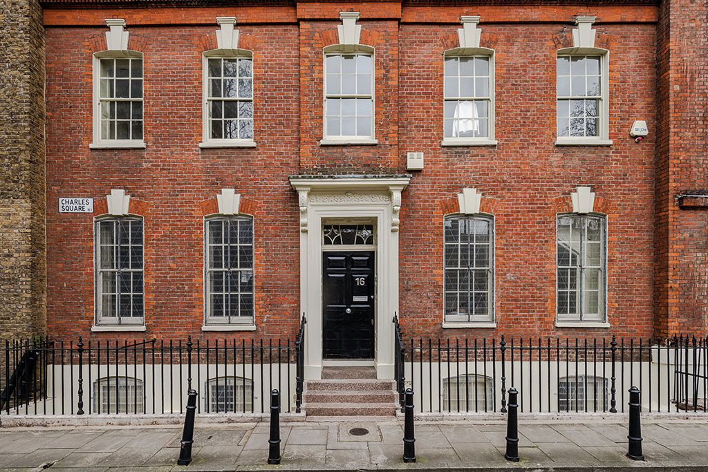 Houses for sale for around &pound;500,000: Charles Square, London N1